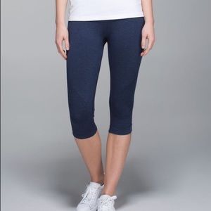 LULULEMON In the Flow Crop II